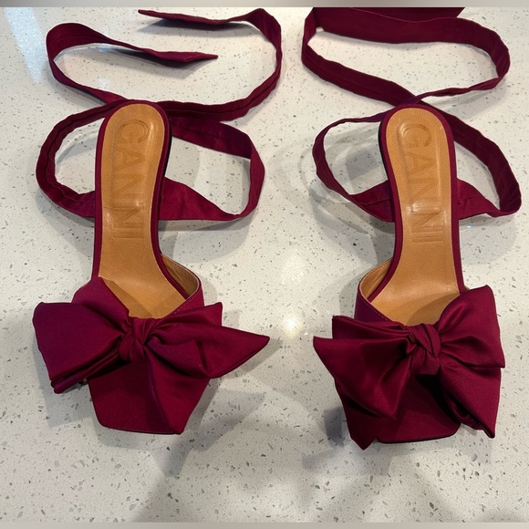 GANNI Soft Bow Heeled Sandals - Picture 2 of 11